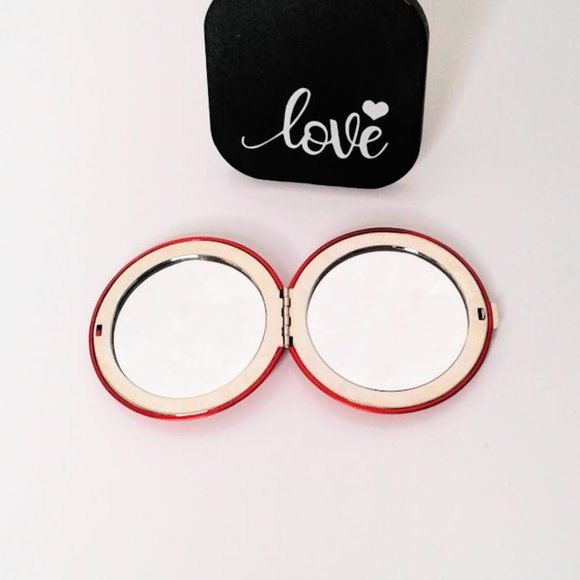 #B9 The Body Shop Jeweled Heart Compact Mirror - Picture 9 of 9